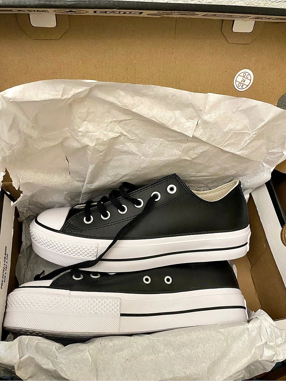 Converse Chuck Taylor All Star Move Platform Sneakers Black & White US 8.5
